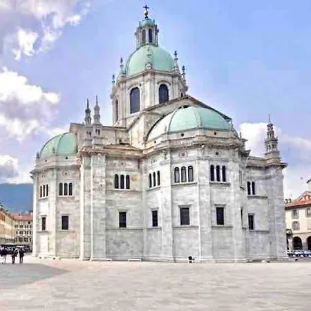 Elegant Apartment- 8 Mins Walk To Center - Free Parking Como